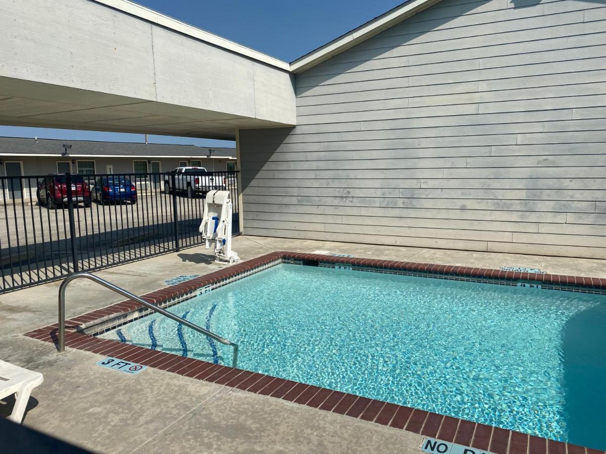 Southern Inns And Suites Now Offering Rv Spaces For Rent Yorktown Exterior foto